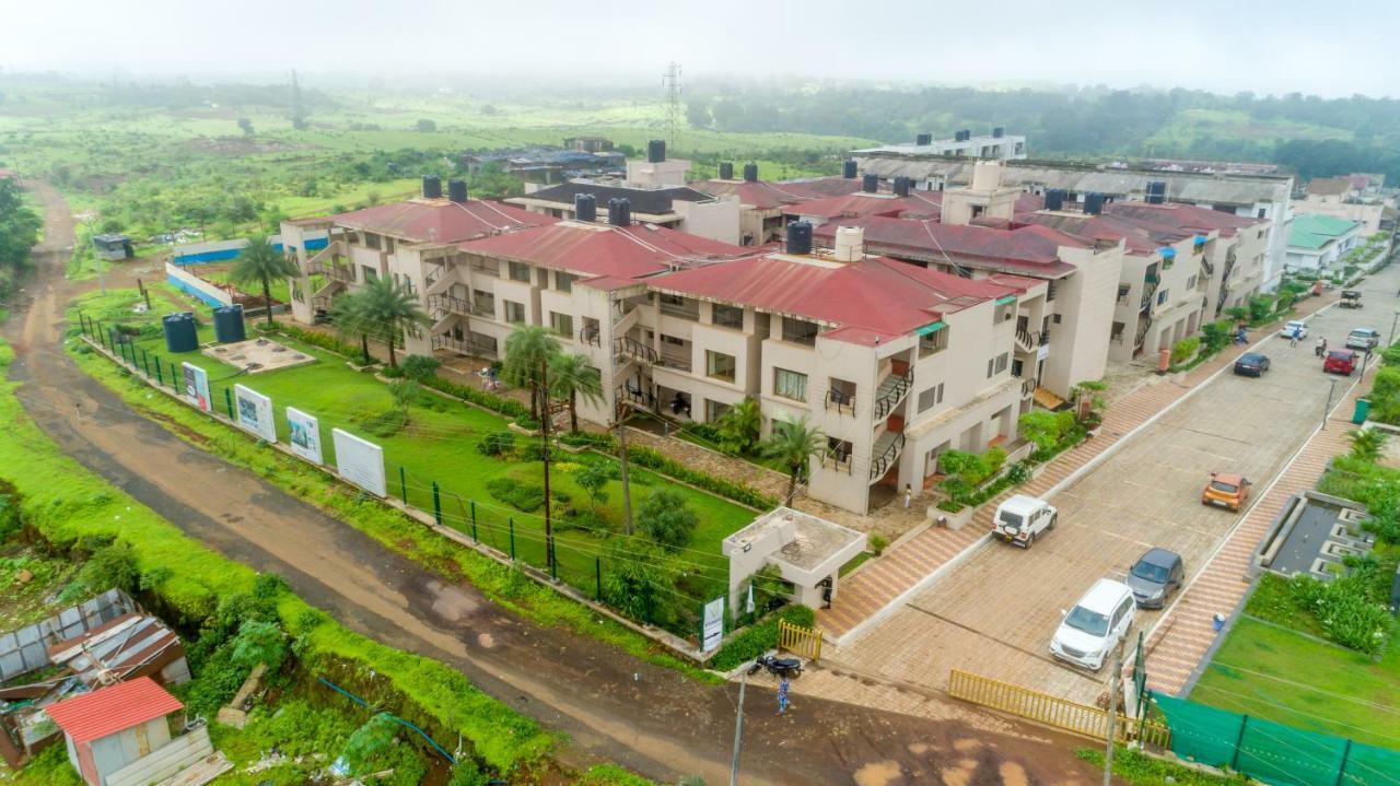 Vivaant Retreat And Conventions Hotel Igatpuri Eksteriør billede